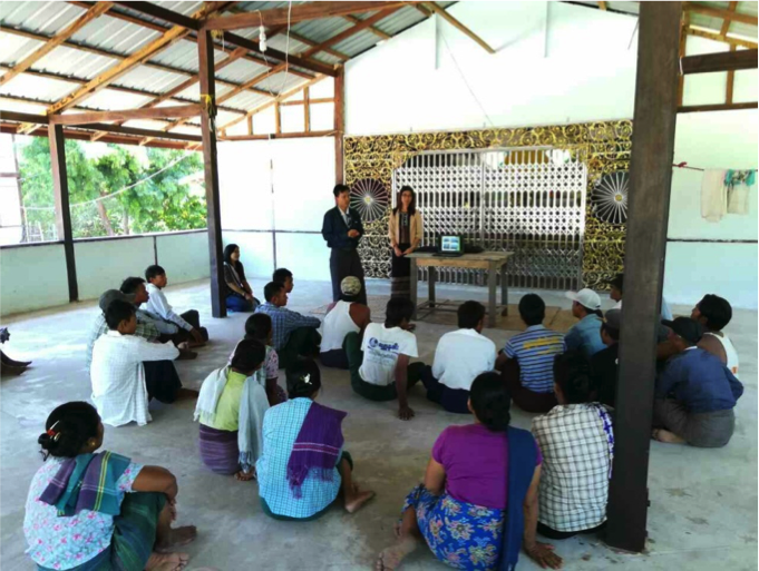 presentation of solar system to villagers 3